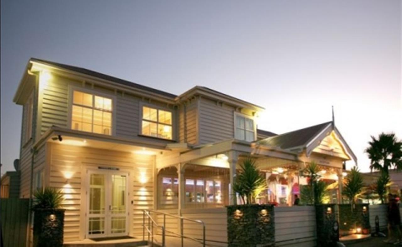 Tuakau Hotel Buitenkant foto