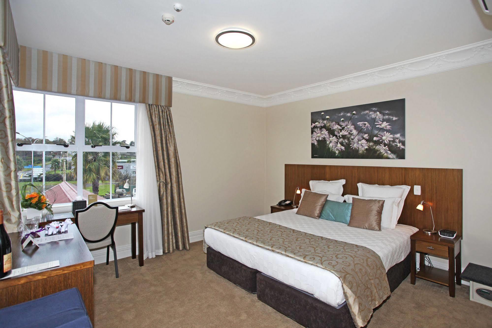 Tuakau Hotel Buitenkant foto